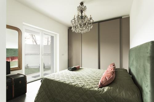 EasyTopStay - Stylish Flat with Garden - Tap to explore photos