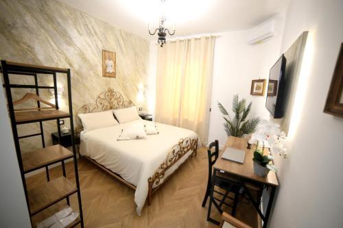 Roma Imperial Suites Room Type - Superior Double Room