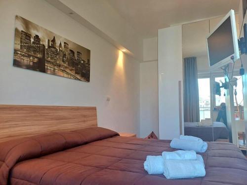 Trastevere B&D Rooms - Tap to explore photos