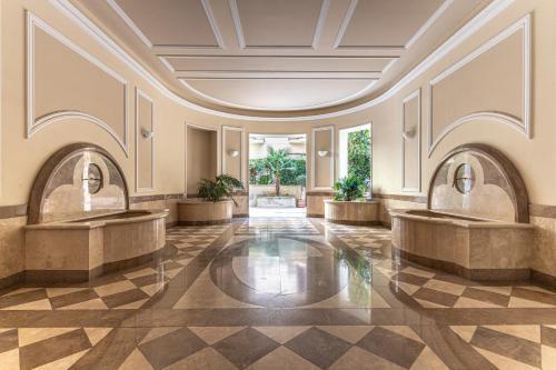 Oasis Rome Centre Apartment - Tap to explore photos