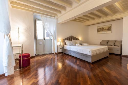 Piazza Navona Classy & Large Apartment