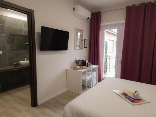Piol Guest House - Tap to explore photos
