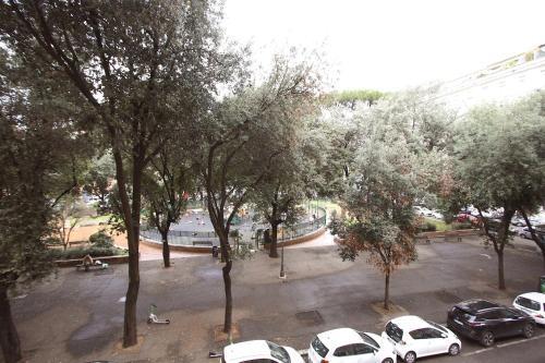Testaccio Holiday House - Tap to explore photos