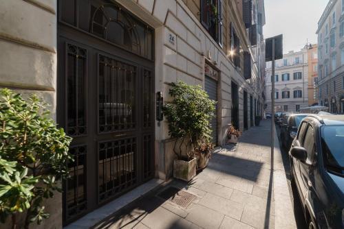 Termini Live Laugh & Love Apartment - Tap to explore photos