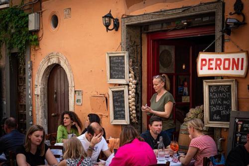 Lungaretta Studio Flat II (Trastevere) - Tap to explore photos