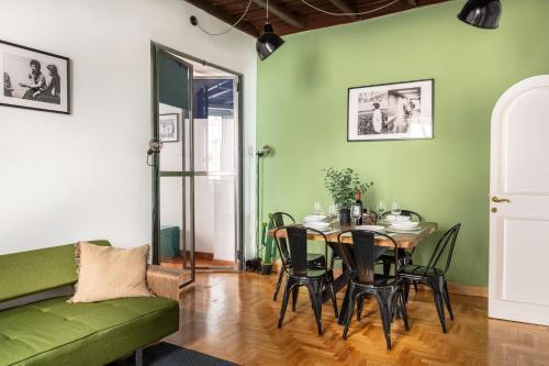 Trastevere 68 Stylish Apartment - Tap to explore photos