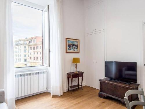 Trastevere Luxury Bright Apartment - Tap to explore photos