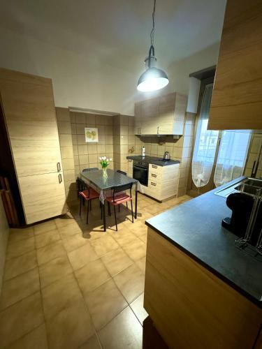 Lemons Apartment - Tap to explore photos