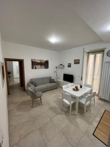 Monti Deluxe Apartment - Tap to explore photos