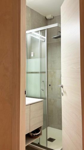 Ten Miles Guesthouse Roma - Tap to explore photos