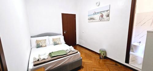 VATICAN ERA Guest House Room Type - Double Room with Private Bathroom VATICAN ERA Guest House Room Type - Double Room with Private Bathroom