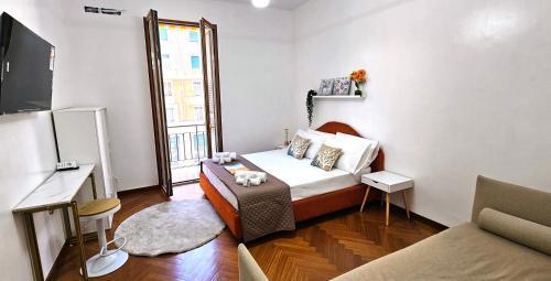 VATICAN ERA Guest House Room Type - Family Room with Shared Bathroom