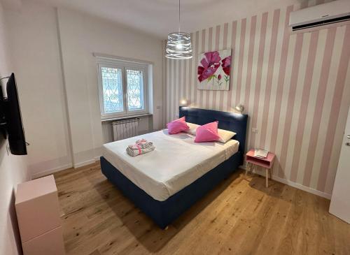 Santo Apartment in Trastevere - Tap to explore photos