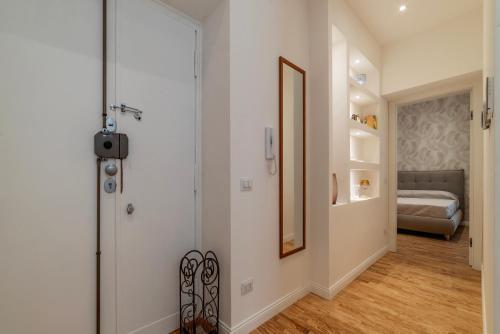 Rome Huge & Cozy Apartment - Tap to explore photos