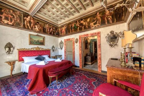 Piazza Navona historical palace - Tap to explore photos