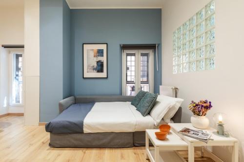 Trevi Fountain Boutique Apartment - Tap to explore photos