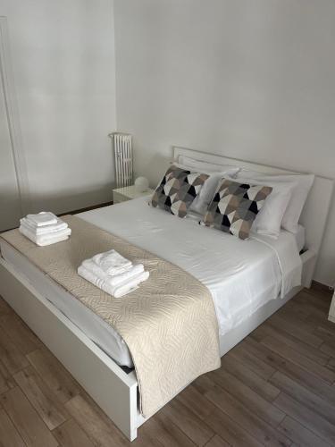 LoveRhome Apartment 7 e 10 Room Type - One-Bedroom Apartment