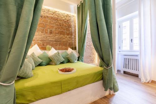 Vatican Borgo Pio Splendid Apartment Room Type - Three-Bedroom Superior Apartment