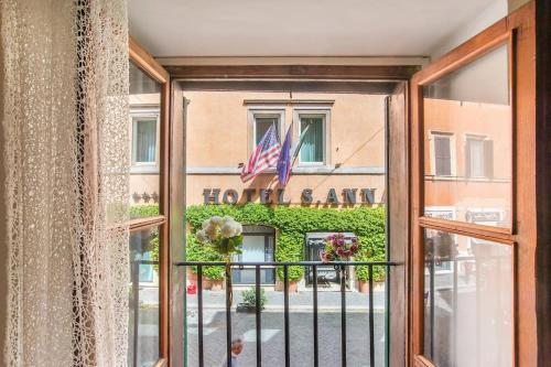 Vatican little suite