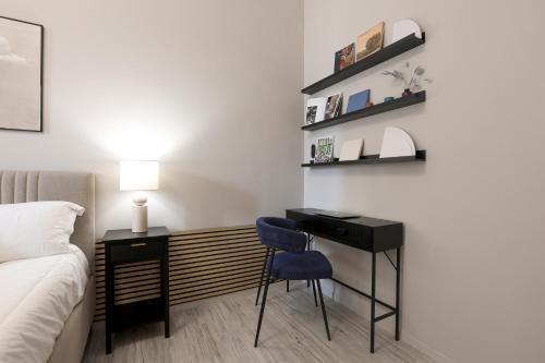 Piramide Deluxe Apartment - Tap to explore photos