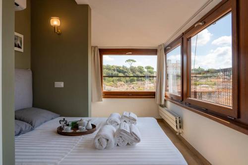 SKY DOMUS ROME Historic Center Penthouse With Jacuzzi - Tap to explore photos