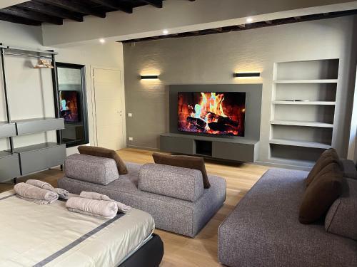 Maison Chic Spagna Room Type - Three-Bedroom Apartment