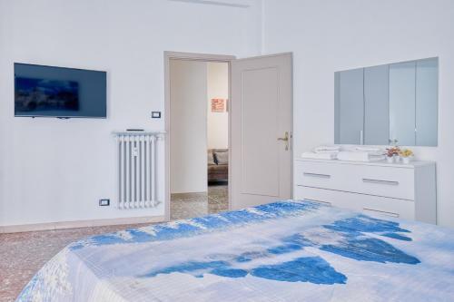 Orti Apartment - Tap to explore photos