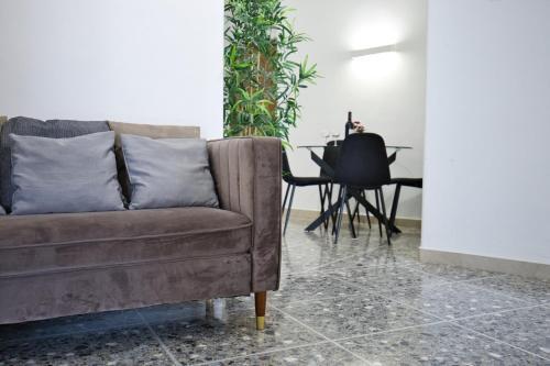 Orti Apartment - Tap to explore photos