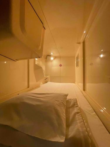男性専用サウナ&カプセル Men Only Capsule Room & Sauna, Bathhouse ミナミ下北沢 Minami Shimokitazawa - Tap to explore photos
