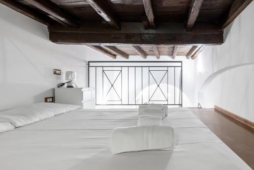 Lovely studio Apartment - Capocci