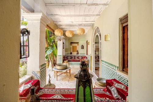 Unique Riad in Trastevere - Tap to explore photos