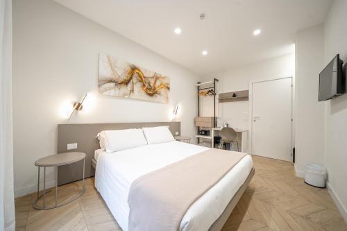 Vittoria's Luxury Rooms - Tap to explore photos