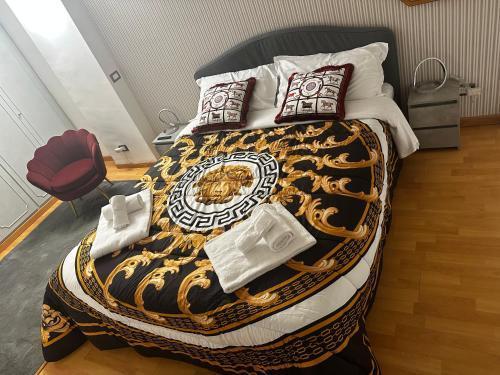 PARIOLI LUXURY SUITe II - Tap to explore photos