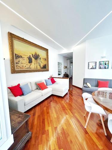 Luxury Apartment - Centro Storico San Pietro - Tap to explore photos