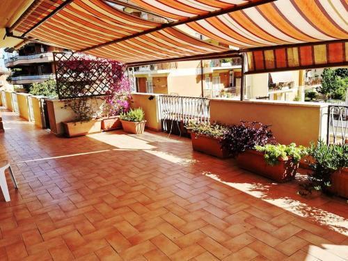 Roma e Palazzo Pontificio di Castel Gandolfo-Vaticano