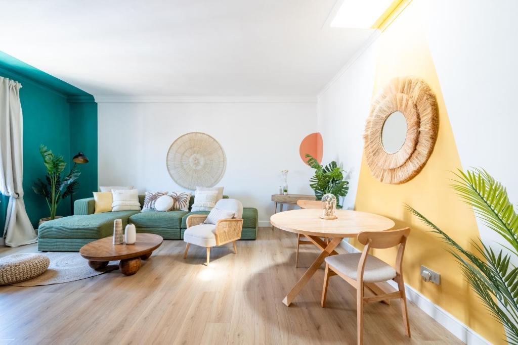Milo Apt - Trastevere's Gem - Tap to explore photos
