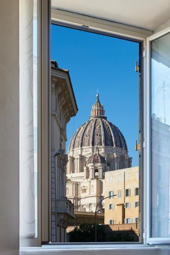 THE GRAND VIEW Lux Vatican Suite