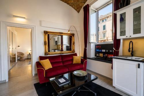 THE GRAND VIEW Lux Vatican Suite - Tap to explore photos