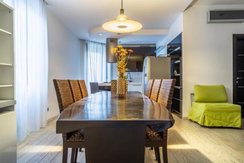 Maximo Luxe -Villa & Apartment - Tap to explore photos