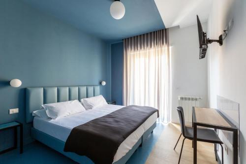 Luciano Queen's Guest House - Tap to explore photos