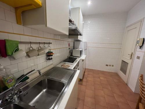 Rome Charming Apartment - Tap to explore photos