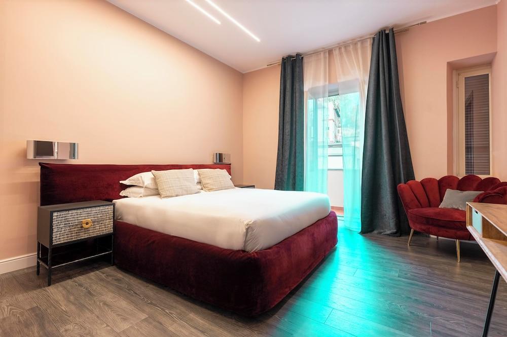 My Rooms in Vatican City - Tap to explore photos