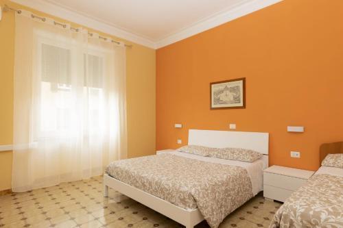 VIVA Rome Apartment " 3 minuti dal Colosseo " - Tap to explore photos
