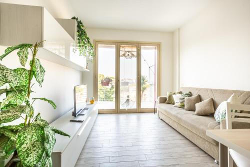 Urban Retreat -private parking+terrace - Tap to explore photos