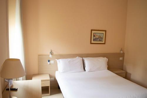 Villa Riari Garden Room Type - Triple Room with Private Bathroom