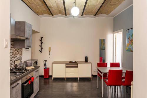 San Lorenzo Welcoming Apartment - Tap to explore photos