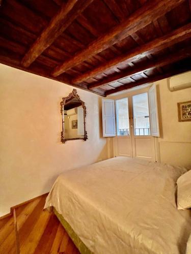 Torre della Scimmia apartment - Tap to explore photos