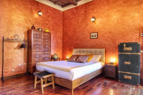 Trastevere Charming Romantic Loft By YourHost - Tap to explore photos