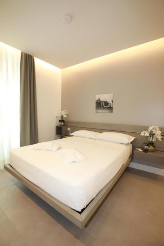 Unique Luxury Stay Room Type - Deluxe Double Room