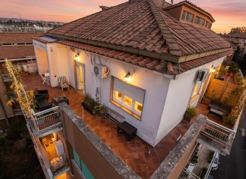 Rooftop Appia antica , silent and reserved two bedrooms two bathrooms - Tap to explore photos